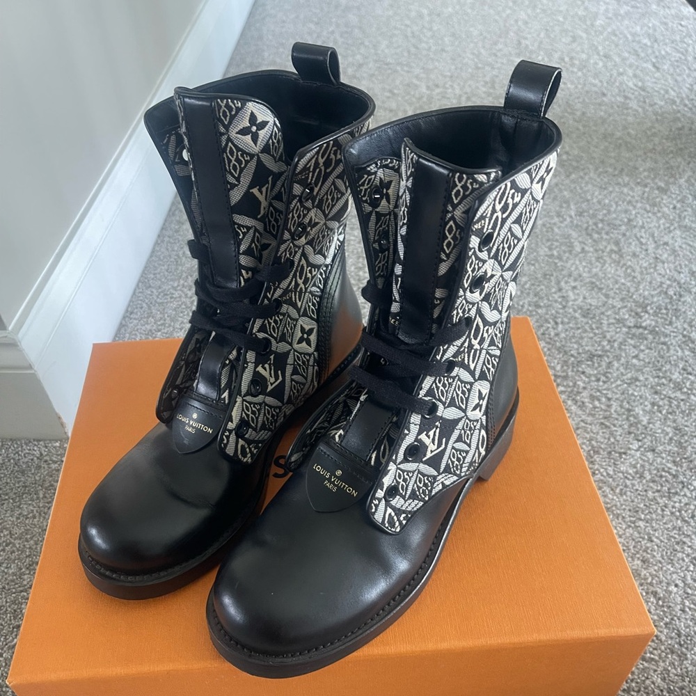 Metropolis Flat Ranger Louis Vuitton boots